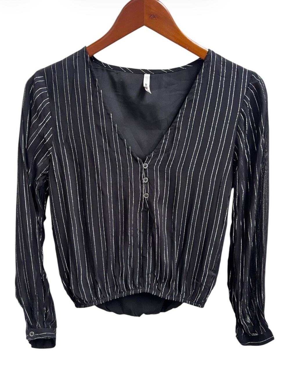 Amuse Society Womens Crop Top Sz S Black Silver Stripe Long Sleeve V Neck